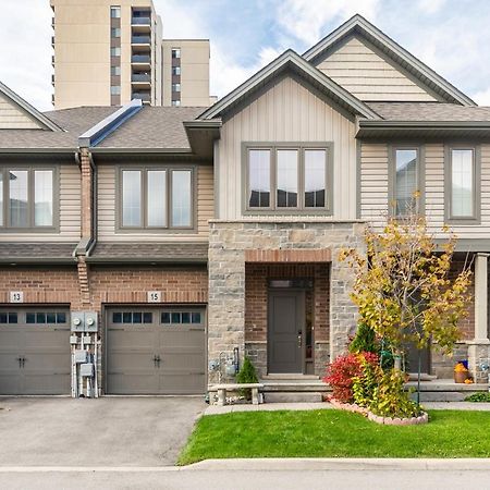 Globalstay Modern Townhomes In Lakeshore Steps To The Beach Hamilton Luaran gambar