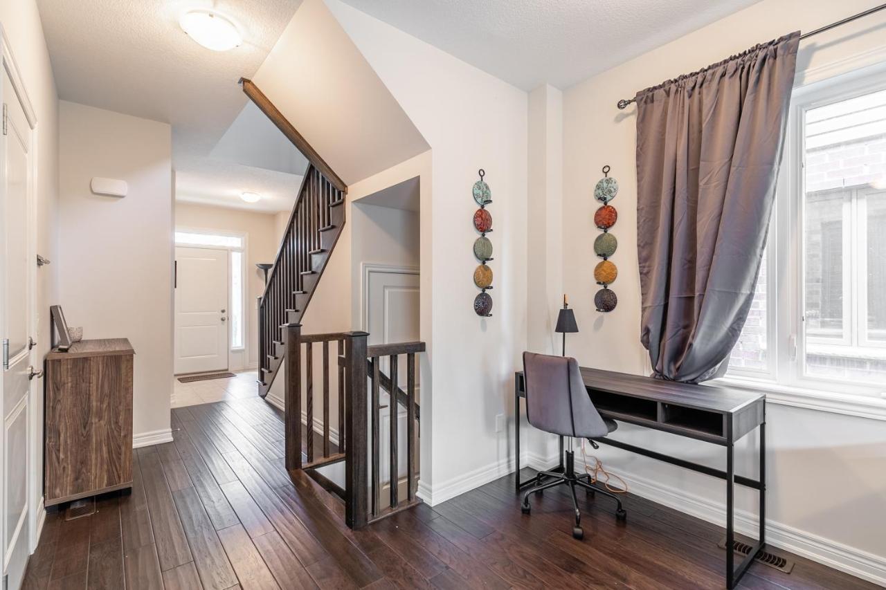 Globalstay Modern Townhomes In Lakeshore Steps To The Beach Hamilton Luaran gambar