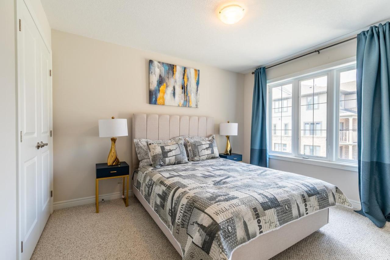 Globalstay Modern Townhomes In Lakeshore Steps To The Beach Hamilton Luaran gambar