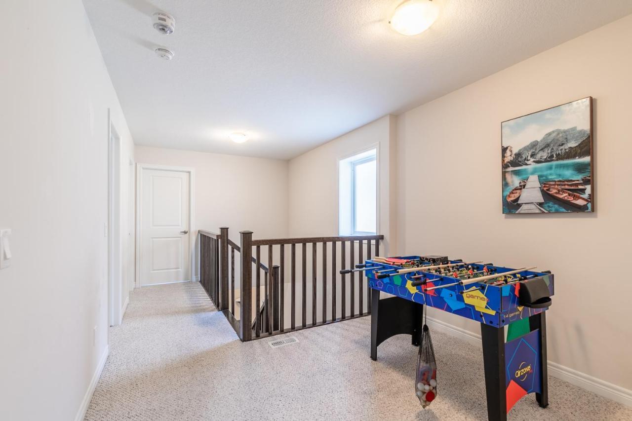 Globalstay Modern Townhomes In Lakeshore Steps To The Beach Hamilton Luaran gambar