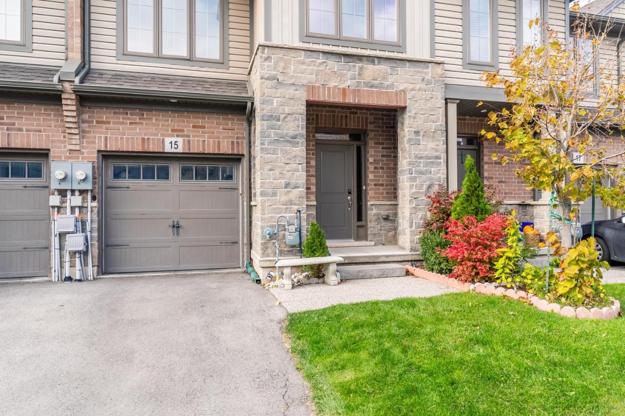 Globalstay Modern Townhomes In Lakeshore Steps To The Beach Hamilton Luaran gambar