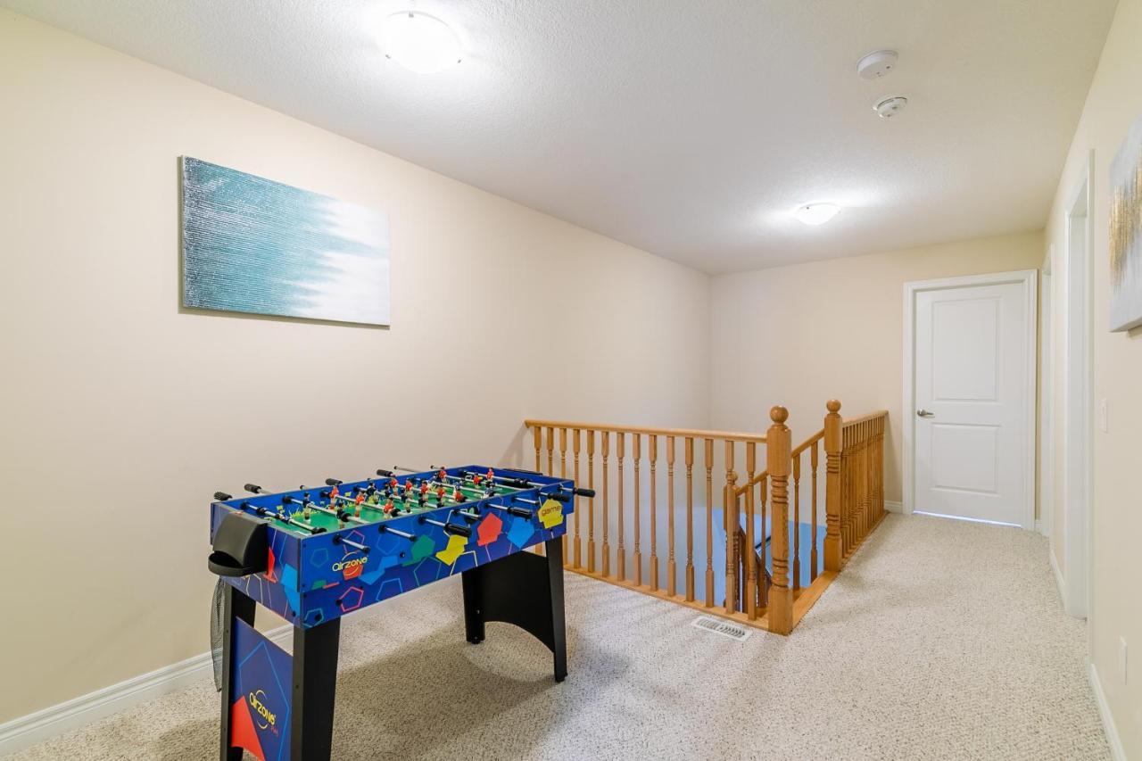 Globalstay Modern Townhomes In Lakeshore Steps To The Beach Hamilton Luaran gambar
