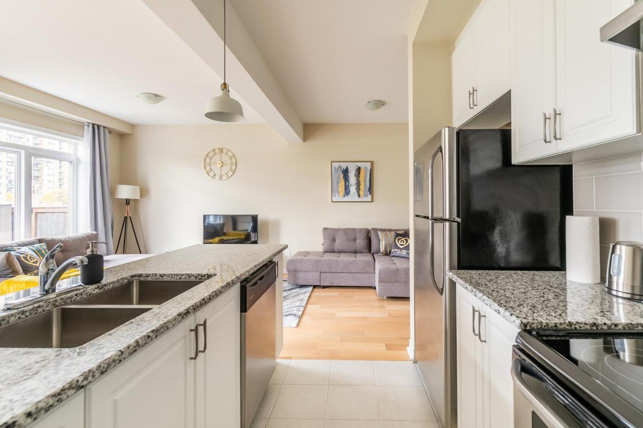 Globalstay Modern Townhomes In Lakeshore Steps To The Beach Hamilton Luaran gambar