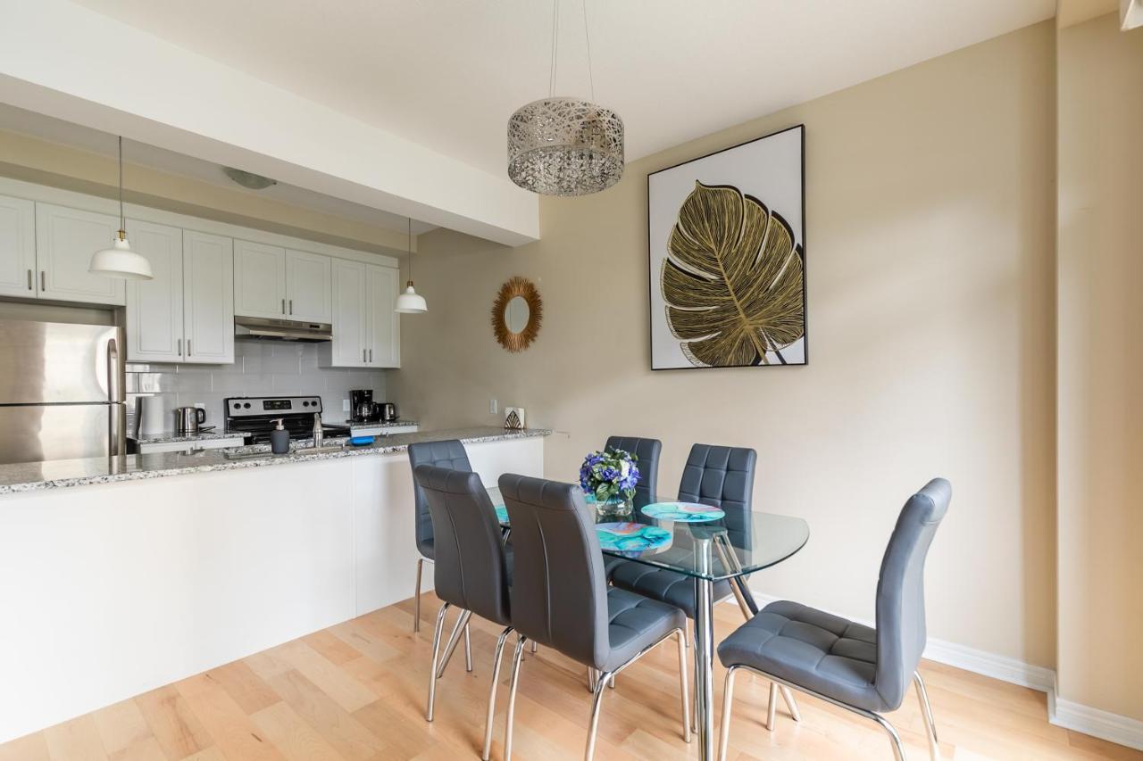 Globalstay Modern Townhomes In Lakeshore Steps To The Beach Hamilton Luaran gambar
