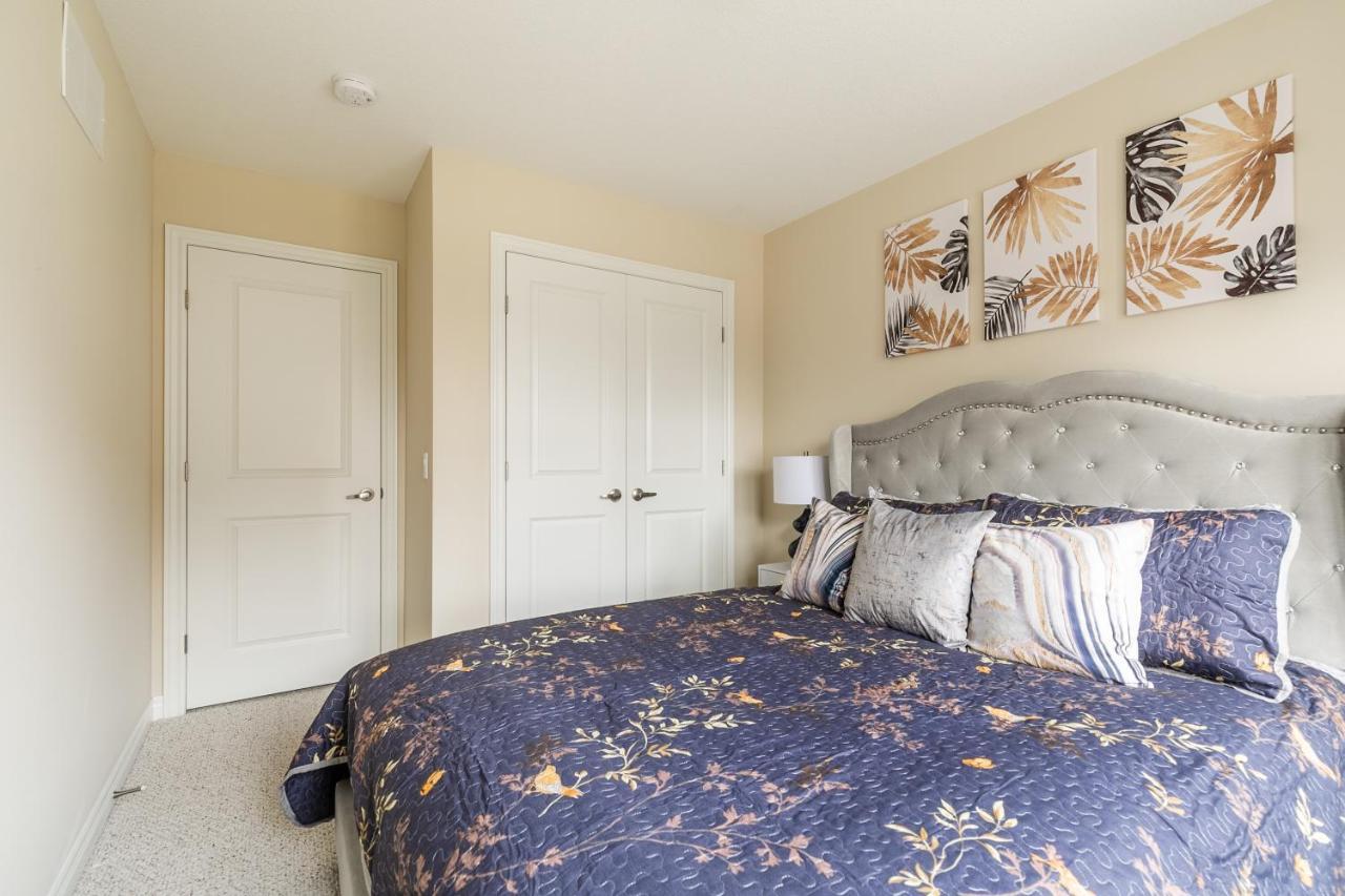 Globalstay Modern Townhomes In Lakeshore Steps To The Beach Hamilton Luaran gambar