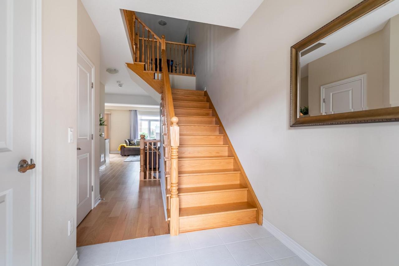 Globalstay Modern Townhomes In Lakeshore Steps To The Beach Hamilton Luaran gambar